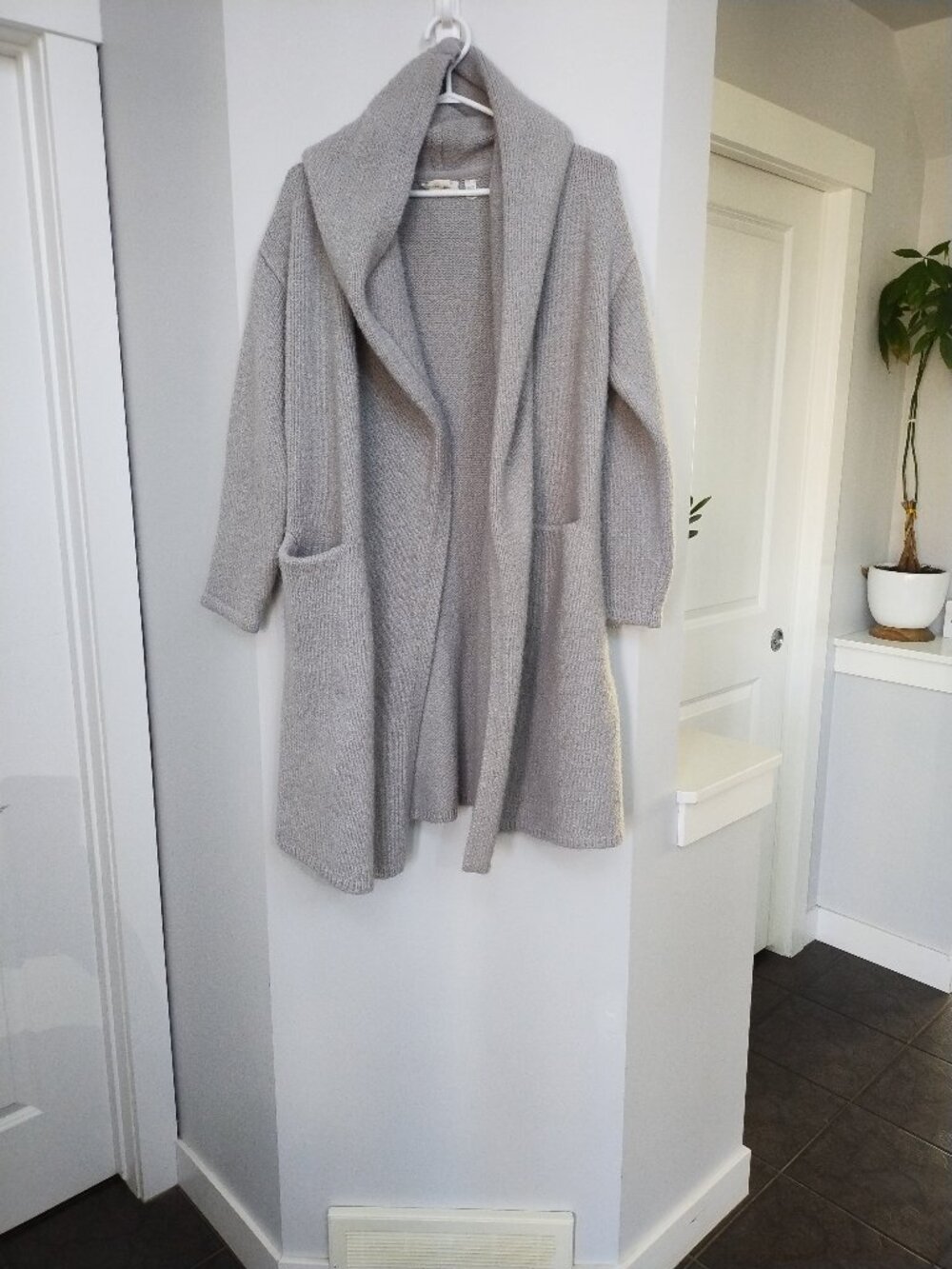 Warm, cozy and heavy hooded long cardigan